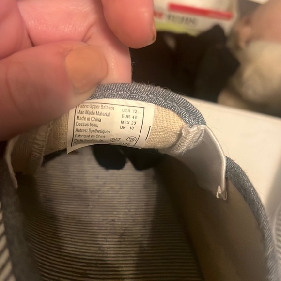 Canvas shoe size 12 women’s - Picture 4 of 4